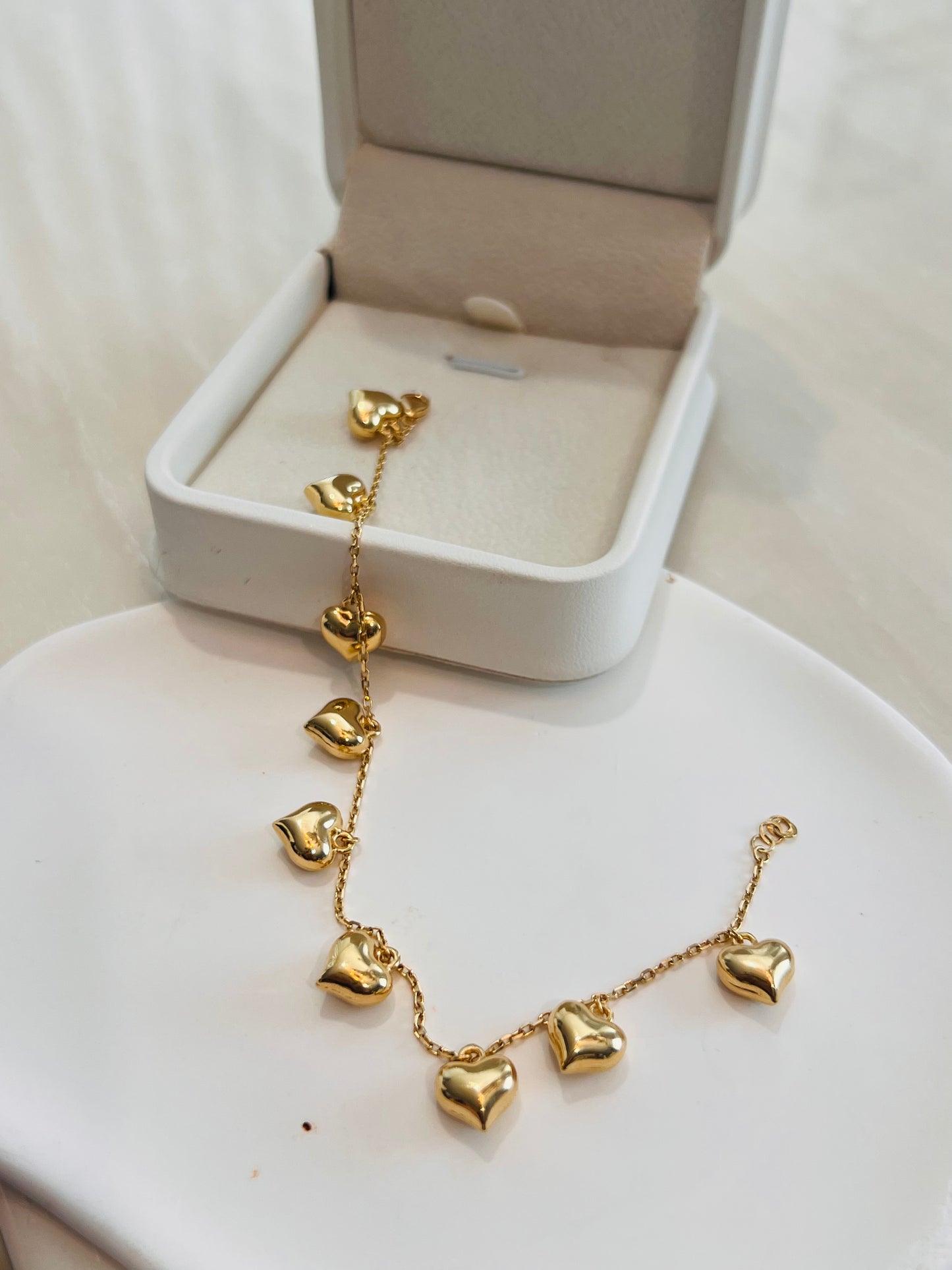 Heart charms bracelet