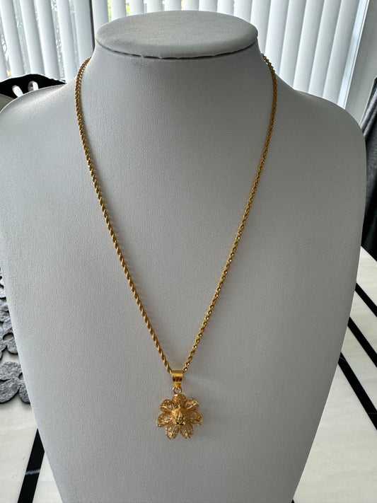 21karat rope chain w/ flower